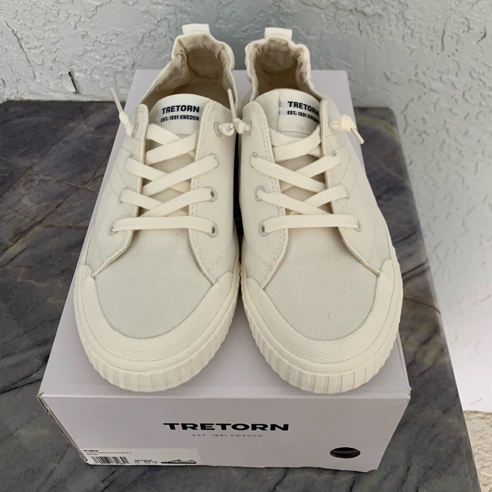 Never Worn womens size 9.5 Tretorn Ivory sneakers
